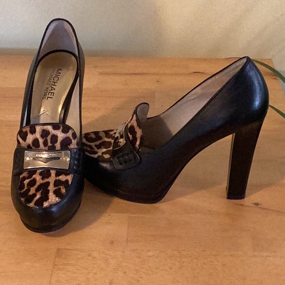 4” heels. Gorgeous Micheal Kors. Black with leopard skin on the  toes - Picture 2 of 3